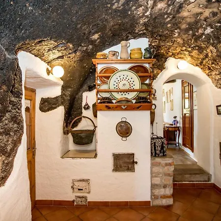 Historic Lakeview Appartement