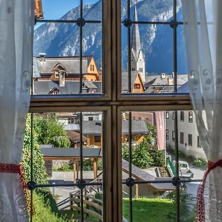Historic Lakeview Hallstatt