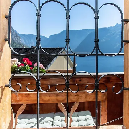 Historic Lakeview Daire