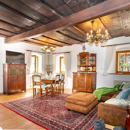Historic Lakeview Hallstatt