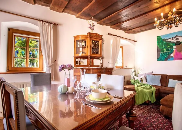 Historic Lakeview Appartement